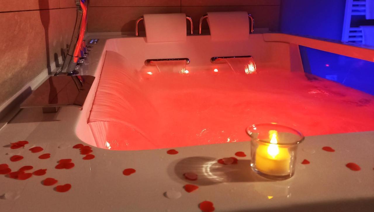 La Passionnante Gite Avec Spa Privatif Saint-Philbert-de-Bouaine Zewnętrze zdjęcie